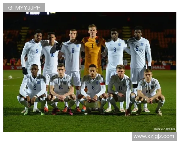 足球明星长屏壁纸精选展示让你随时感受绿茵场上的激情与魅力